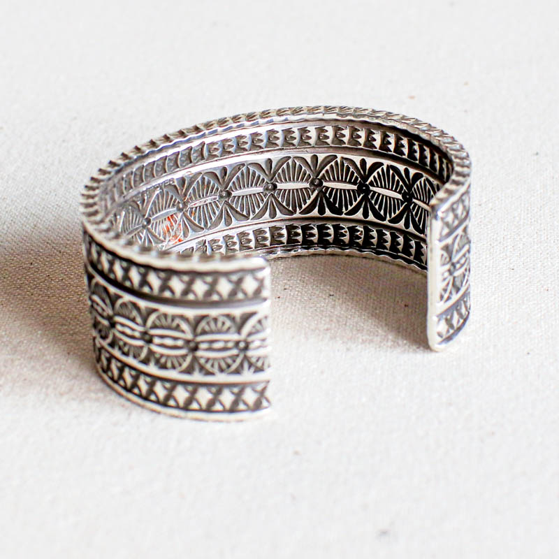 NATIVE AMERICAN JEWELRY / 存在感と迫力があるモノが入荷 – UNCLE SAM